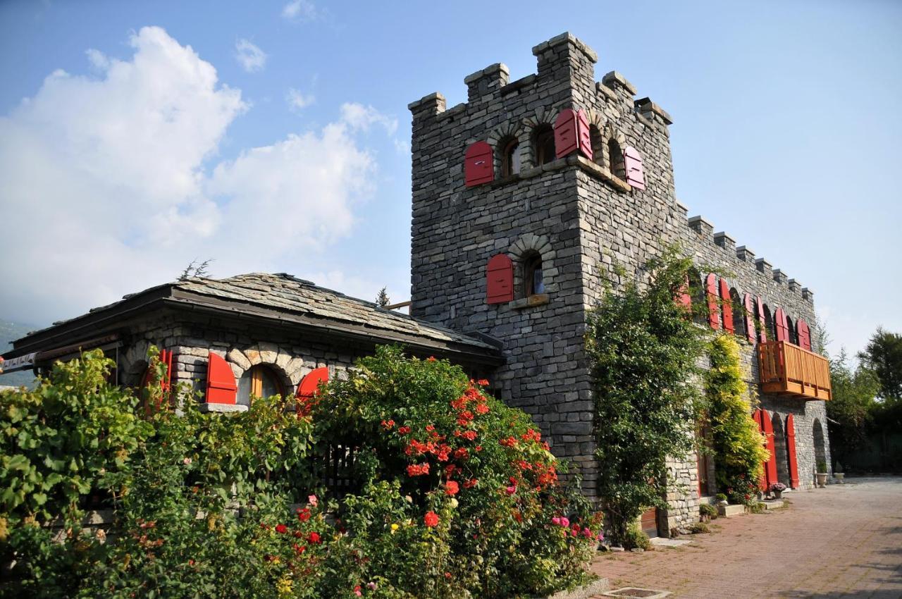 مبيت وإفطار سييرا Castel De Daval المظهر الخارجي الصورة