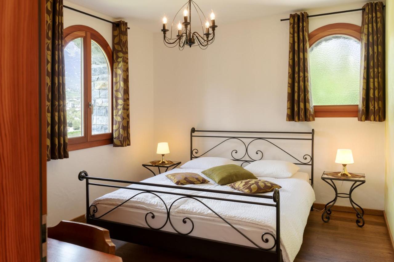 مبيت وإفطار سييرا Castel De Daval المظهر الخارجي الصورة