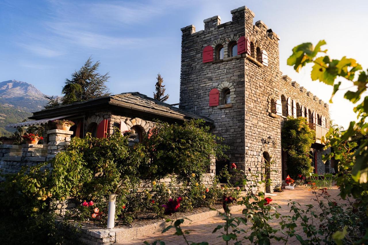 مبيت وإفطار سييرا Castel De Daval المظهر الخارجي الصورة